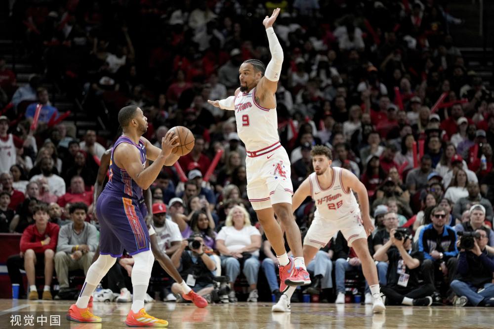 他在关键时 他在关键时